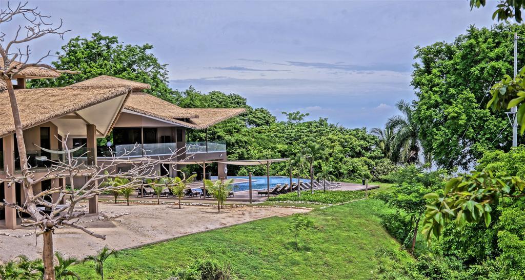 Nammbu Beach Front Bungalows Samara Bagian luar foto