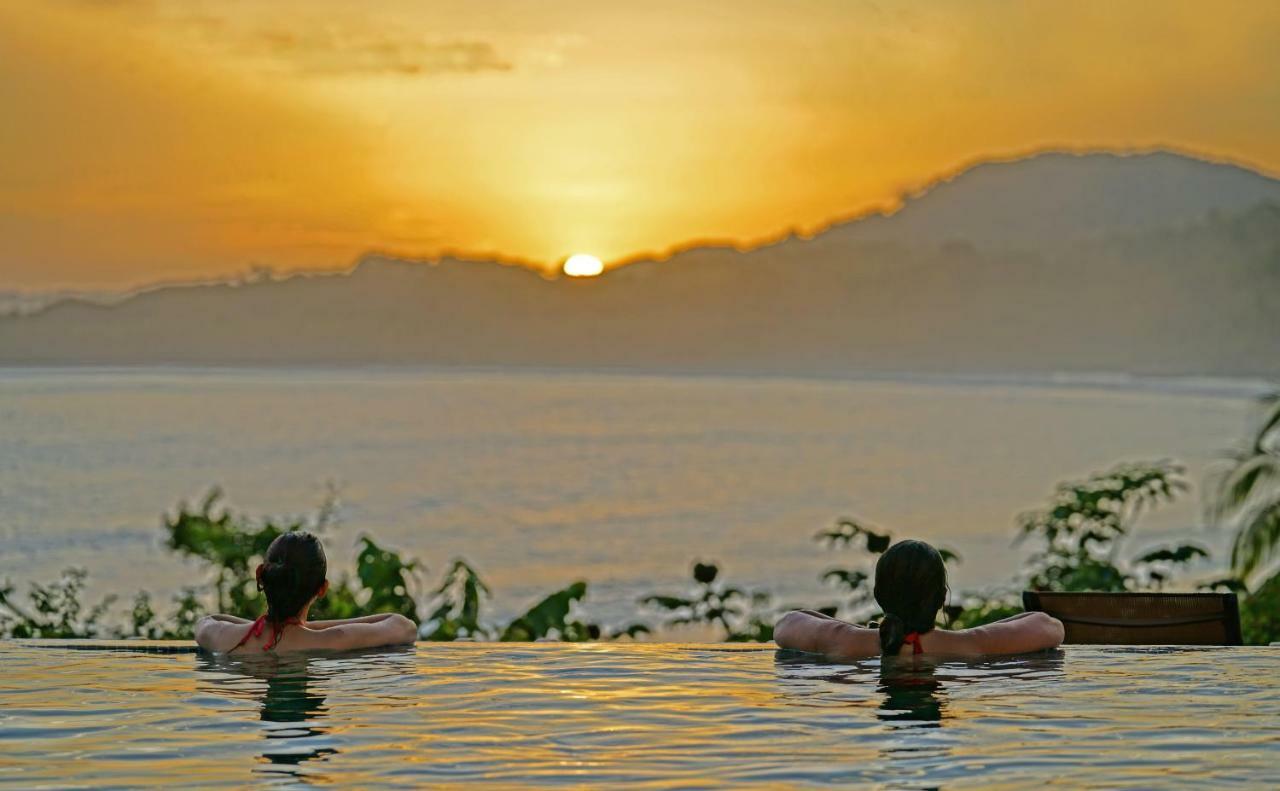 Nammbu Beach Front Bungalows Samara Bagian luar foto